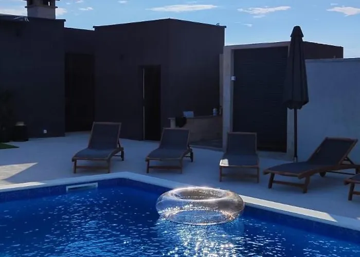 Dalmatia With Pool Slivnica