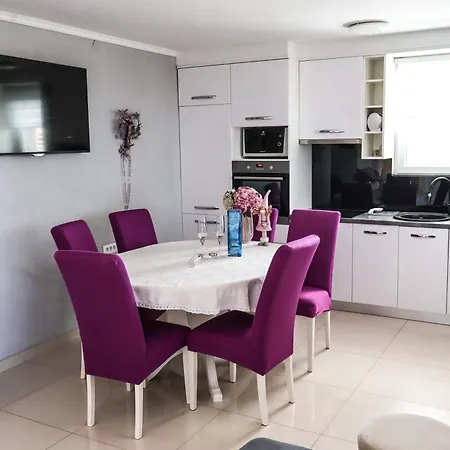 Villa Dalmatia With Pool Slivnica