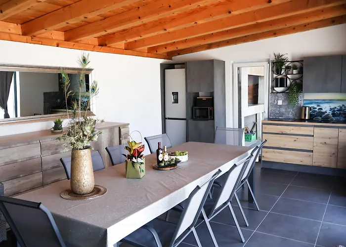 Вилла Dalmatia With Pool *