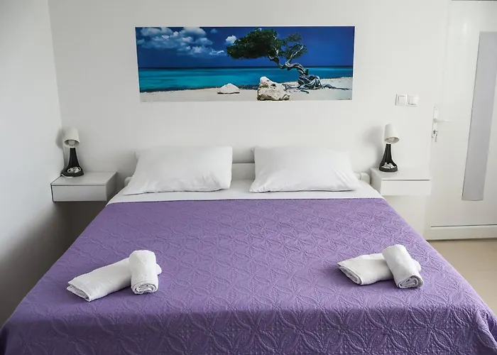 Вилла Dalmatia With Pool