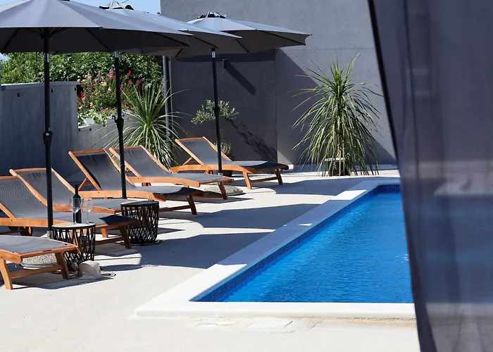 Dalmatia With Pool Slivnica