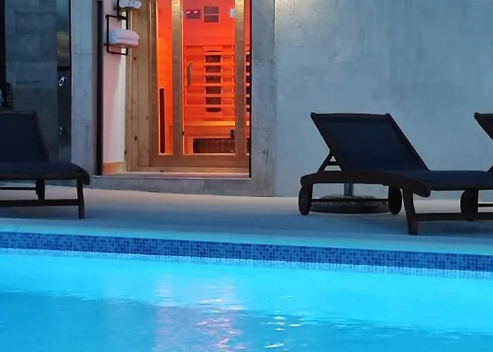 Dalmatia With Pool *